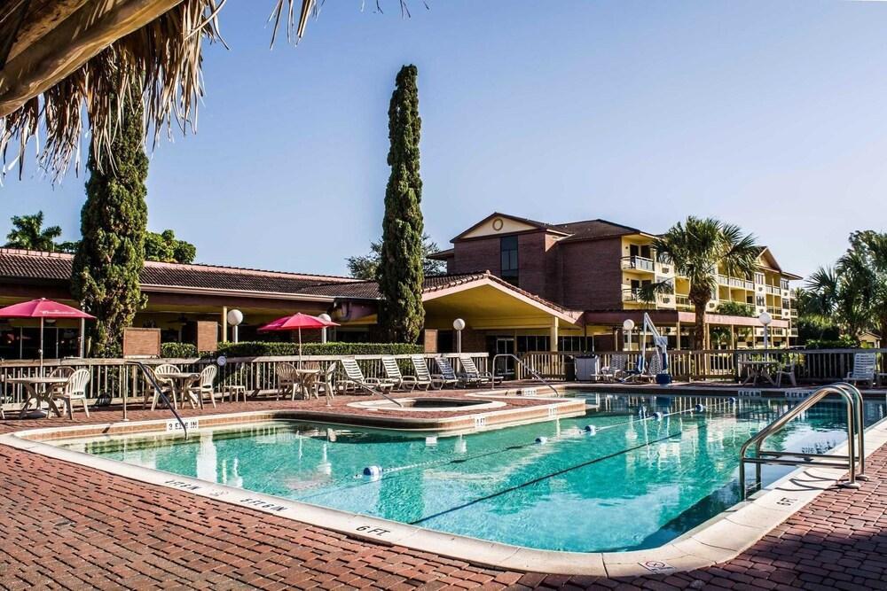 Quality Inn And Suites Golf Resort Golden Gate Dış mekan fotoğraf